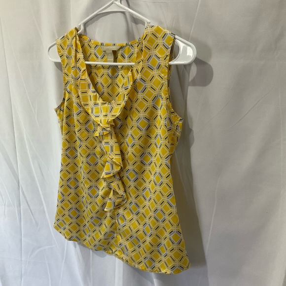 Banana Republic Women’s Sleeveless Blouse Ruffle Front Yellow/Gray Geometric XS - Picture 2 of 9